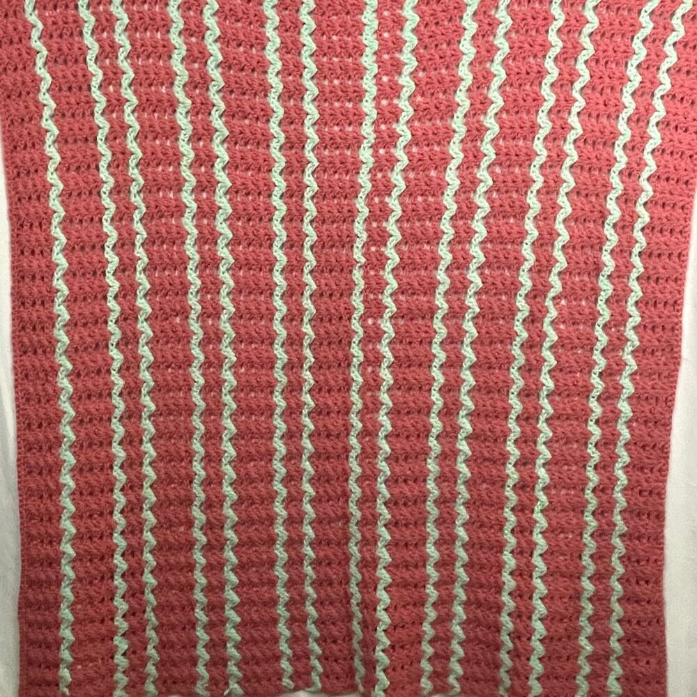 VTG‎ Crocheted Afghan Blanket 42"x51" Handmade CottageCore Granny Coral Green